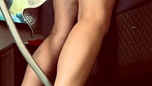 watch this sexy wife squirting wild on big dick machine 💦🍆😈