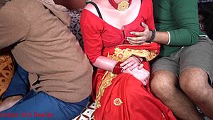 देसी सौतेली मॉम हिंदी डर्टी टॉक से गर्म बहकावे