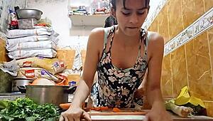 She sucks carrot top to bottom before surprise fuck recording