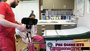 aria nicole's perverted podiatrist feet fetish gets wild 😈👣💦