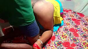 इंडियन हाउसवाइफ हार्डकोर होटल चुदाई हिडन कैम पर कैद!