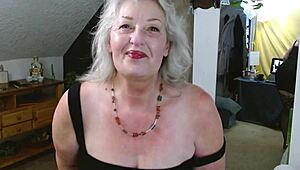 that huge titted hairy mature dawnskye1962 fingers her wet caribbean beaver for her dominican lover