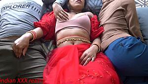 हॉर्नी इंडियन सौतेली मां पूरे स्टेपफैमिली को हिंदी गंदी बात चुदाई बहकाती