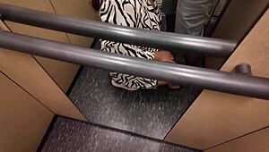 MY STEPMOM'S ELEVATOR ADVENTURE PUSSY FACE FUCK CUMSHOT SWALLOW