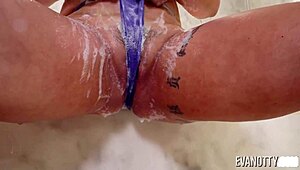 eva notty's massive ass gets dirty in shower clean fail