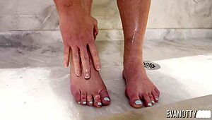 eva notty's massive ass gets dirty in shower clean fail