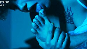 Emilly's Hot Barefoot Latina Feet and Legs Closeup